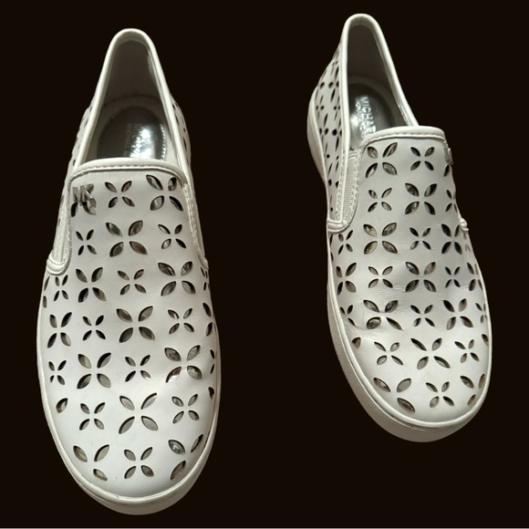 Michael Kors Shoes - Size 7 Michael Kors Keaton white sneakers